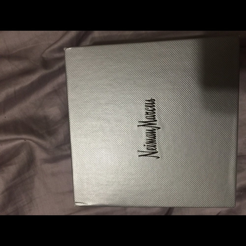 Neiman Marcus Diamond choker - Picture 2 of 4